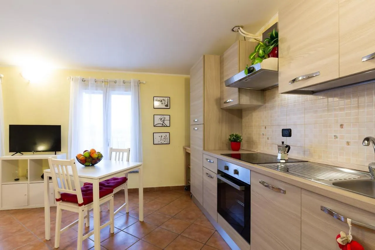 Gorla Skyline - Top Floor Apartment Milano 0*,  Italia