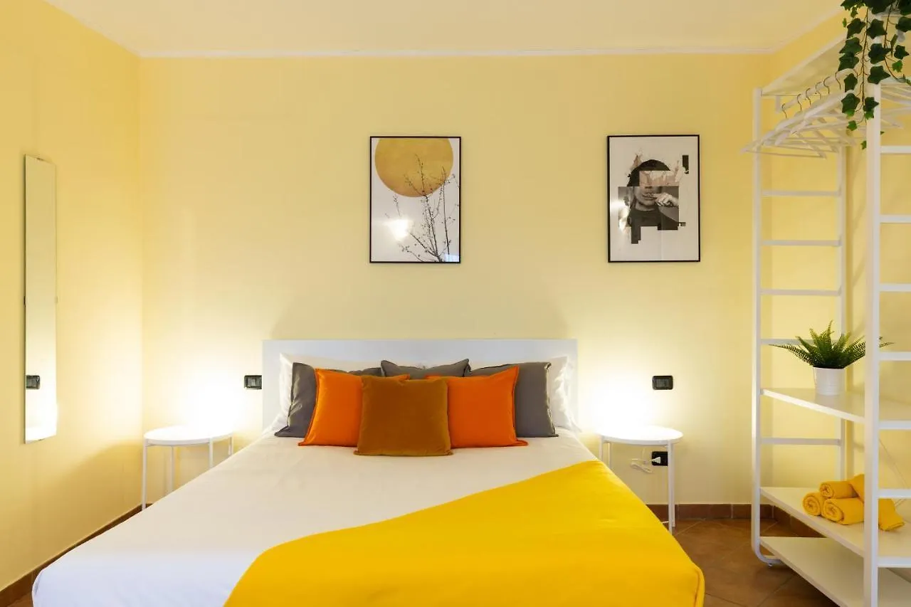 Gorla Skyline - Top Floor Apartment Milano