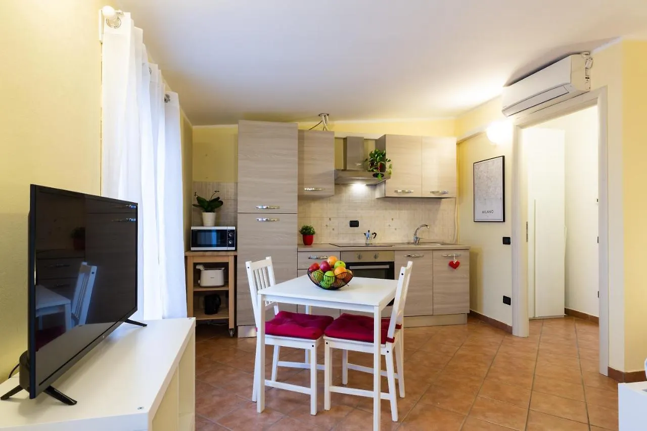 Gorla Skyline - Top Floor Apartment Milano