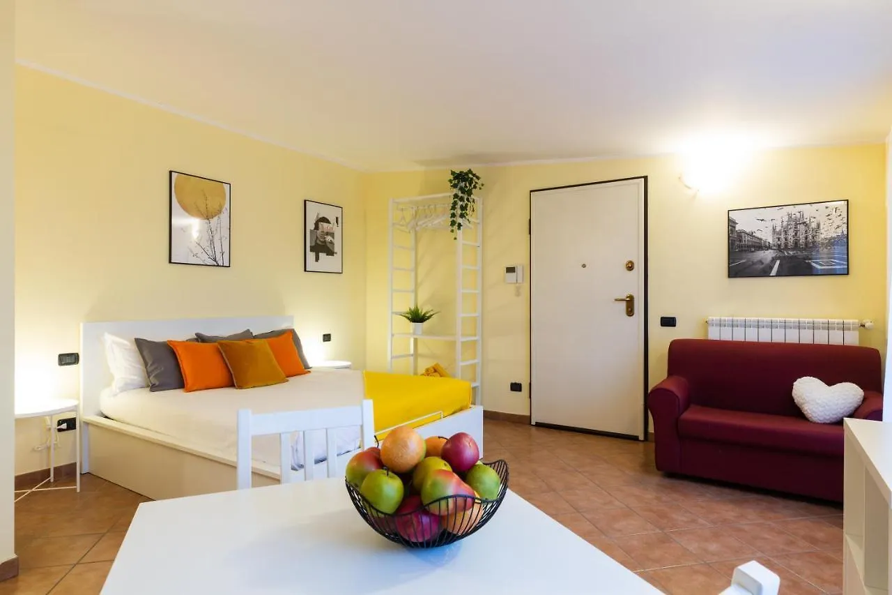 Gorla Skyline - Top Floor Apartment Milano
