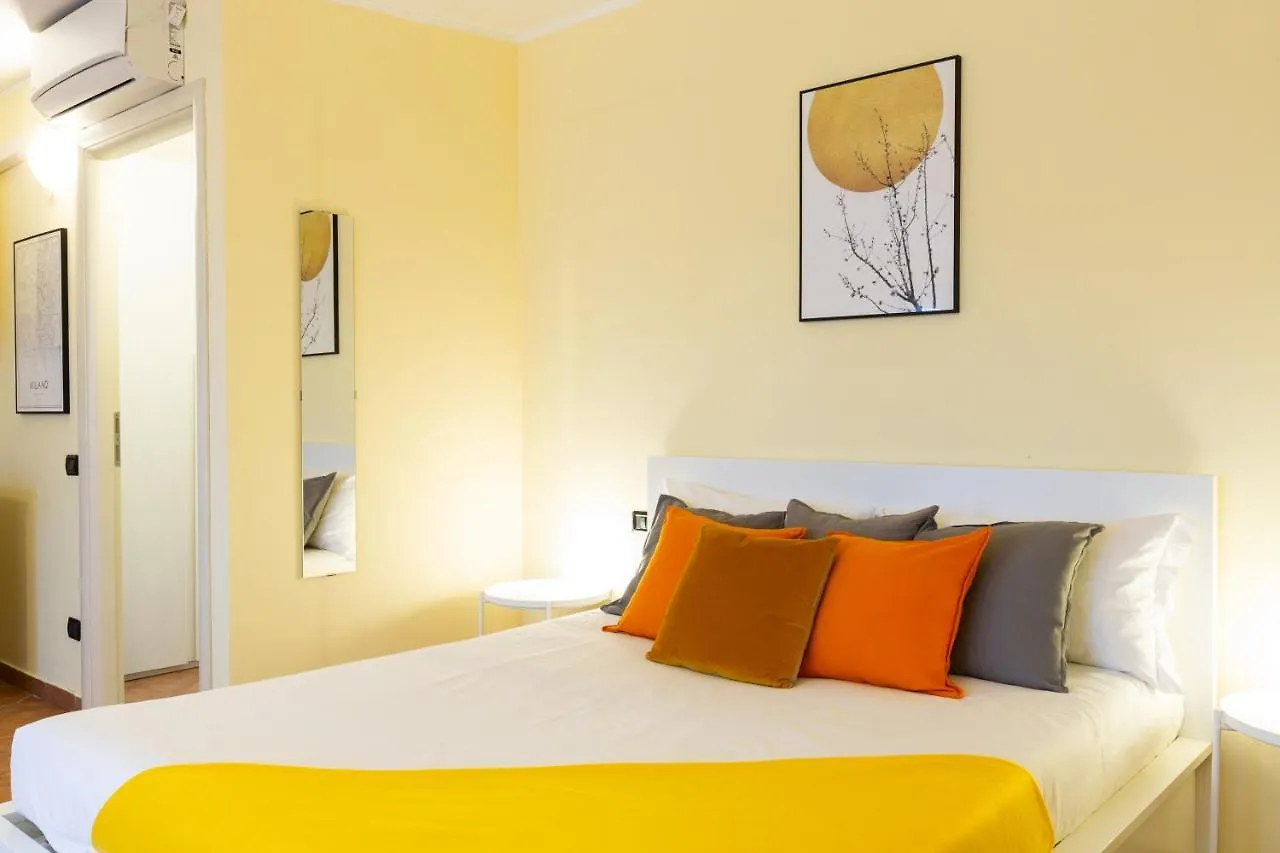 Gorla Skyline - Top Floor Apartment Milano 0*,  Italia