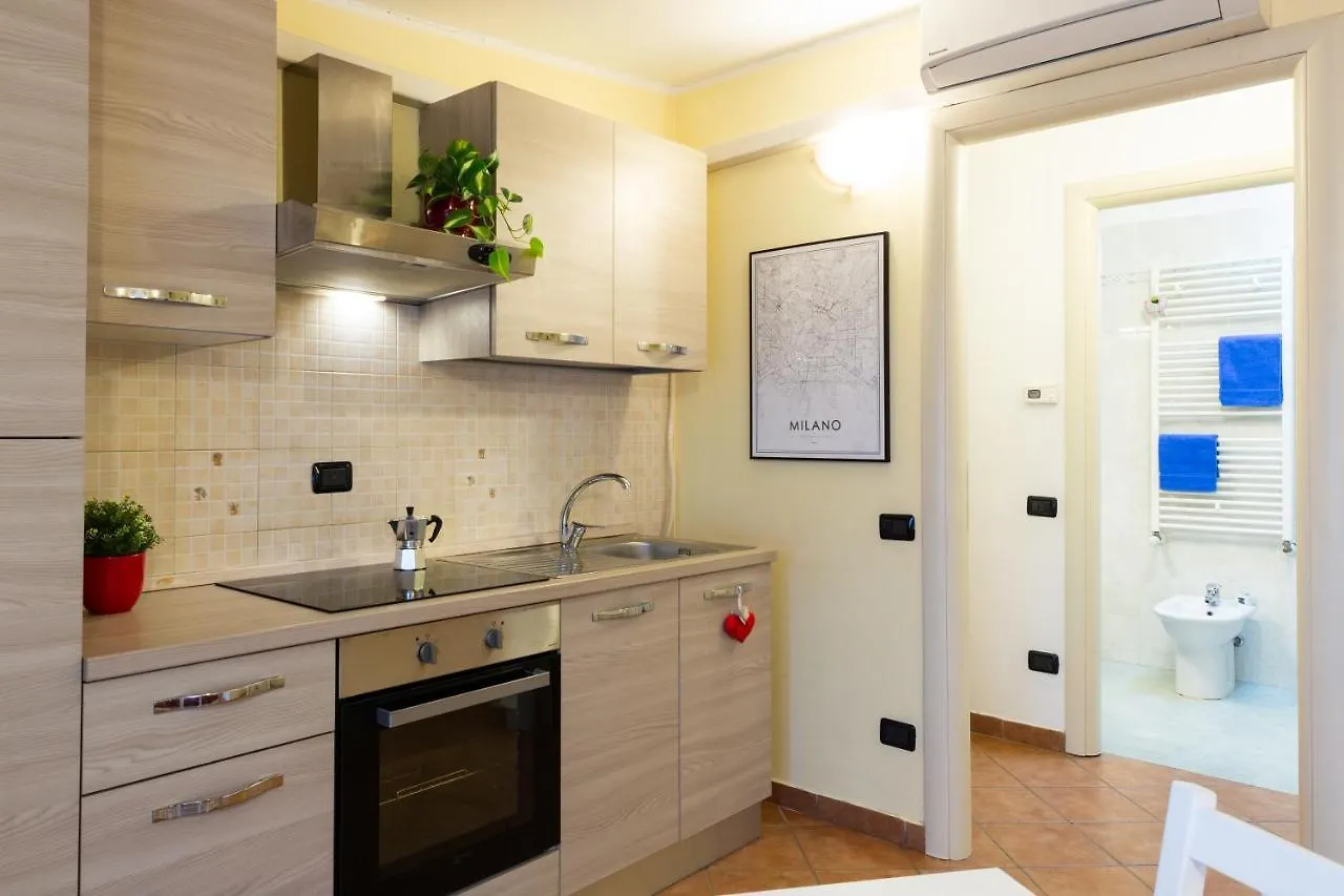 Gorla Skyline - Top Floor Apartment Milano Italia