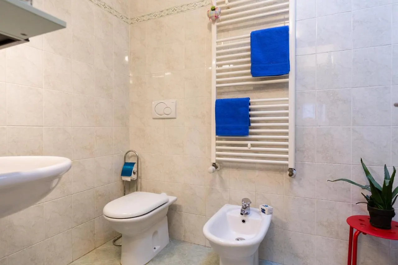 Gorla Skyline - Top Floor Apartment Milano