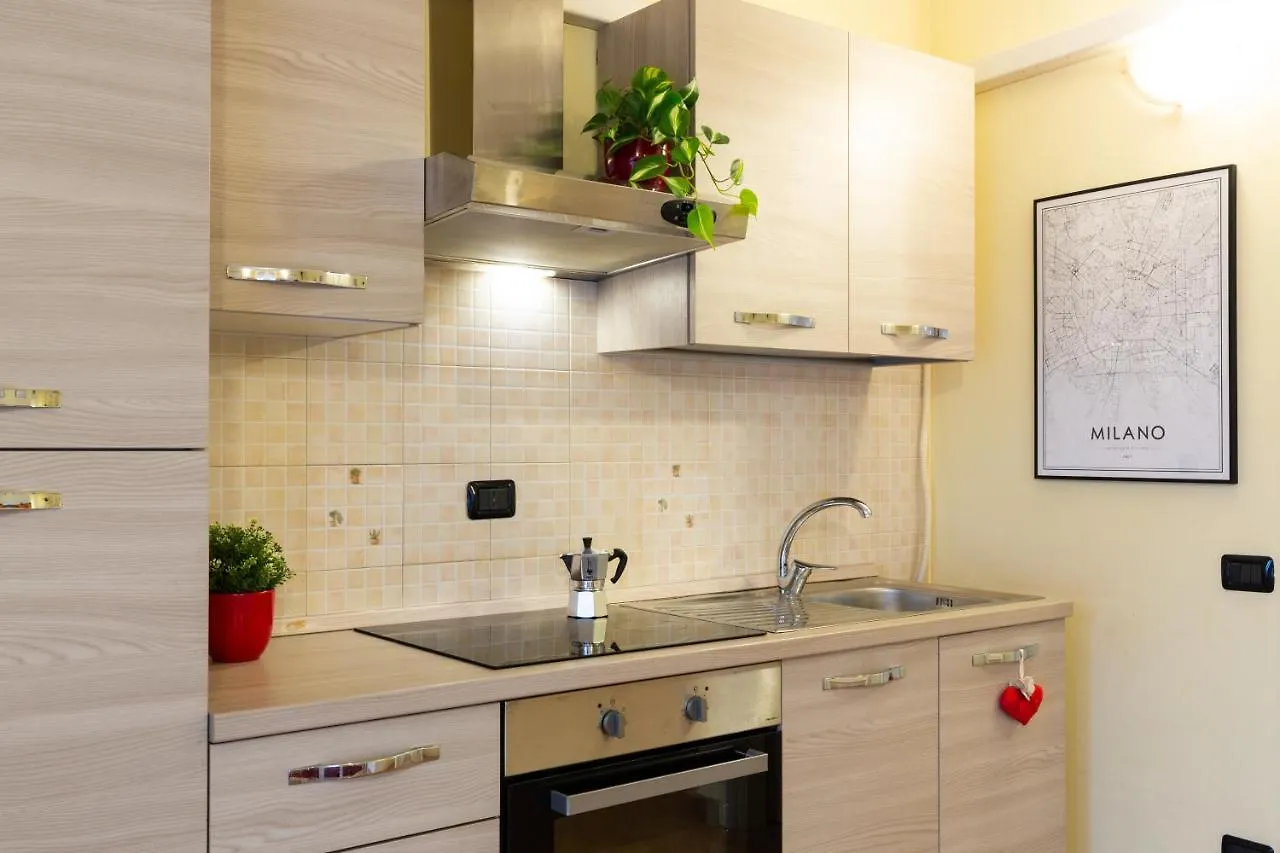 Gorla Skyline - Top Floor Apartment Milano Italia